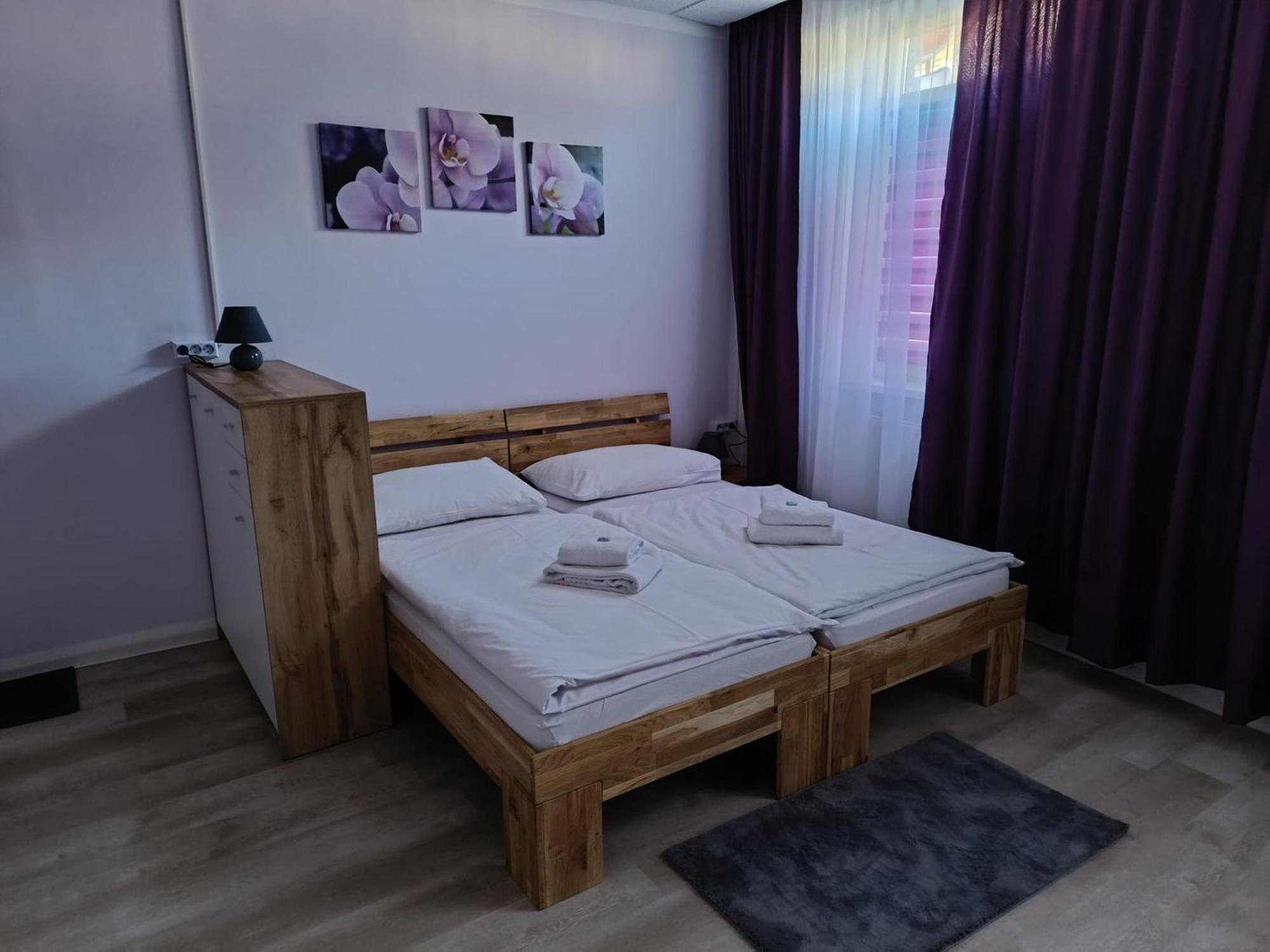 Pension Eder Bruck an der Leitha Esterno foto